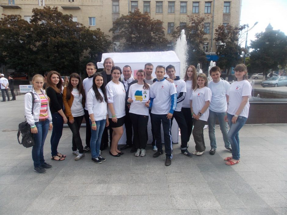 Image for: У Житомирі пройшла ранкова зарядка в стилі  ZUMBA